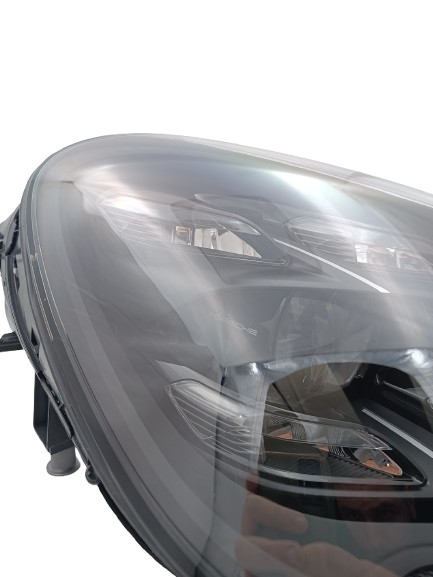 Porsche Cayenne LED Matrix Headlight (right) OEM 9Y0941078Q