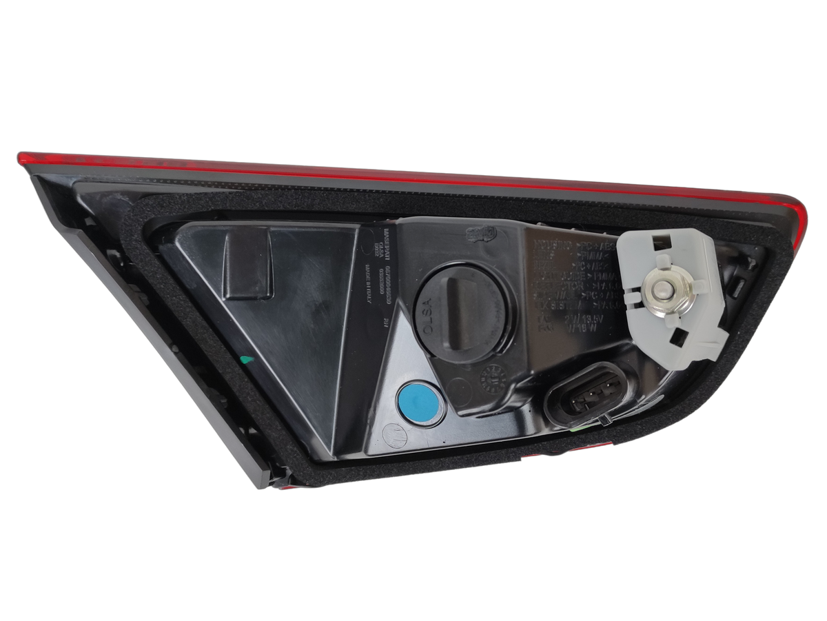 Maserati Ghibli M157 Right Rear Inner Tail Light OEM 670004663